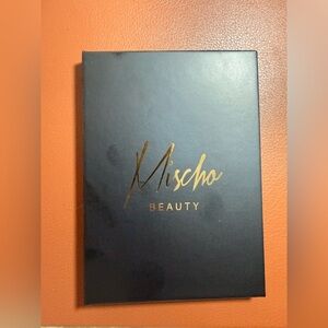 Mischo Beauty Eyeshadow Palette